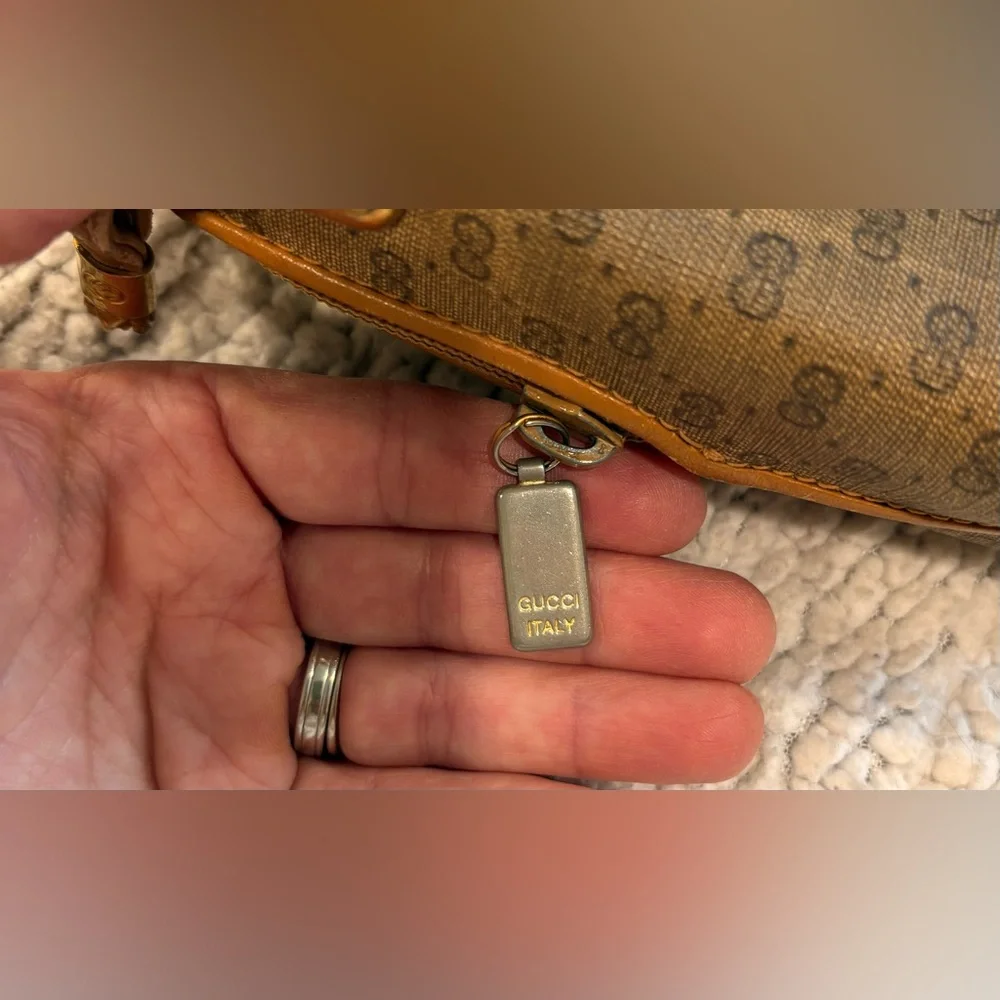 Authentic Vintage Gucci Crossbody Bag with Gold Accents - Picture 8 of 14